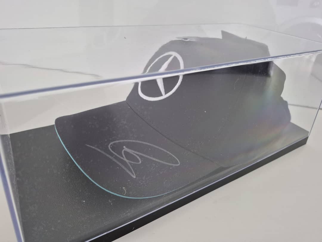 F1 Lewis Hamilton and George Russell signed cap, Mercedes F1, display