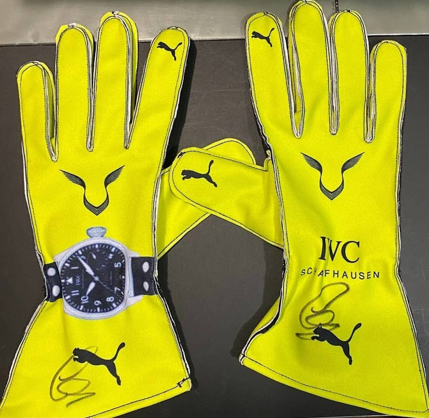 LEWIS HAMILTON SIGNED GLOVES