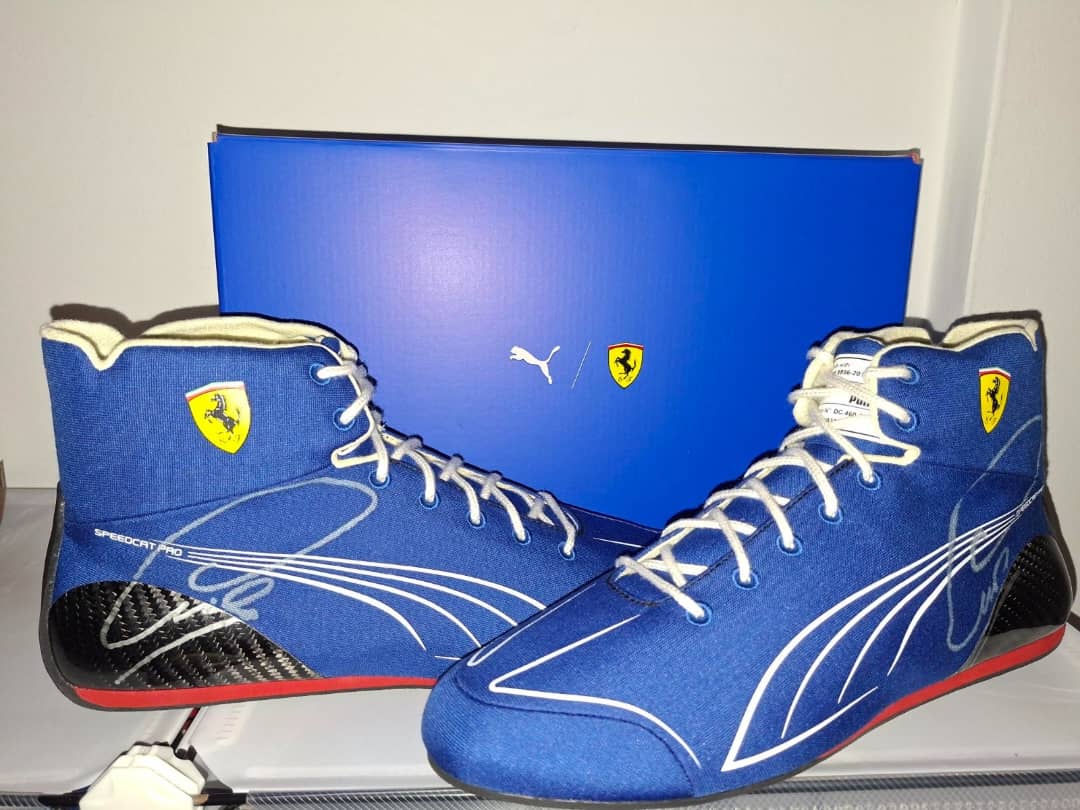 Original Puma Monza F1 Scuderia Ferrari Speedcat Pro signed by Lewis Hamilton